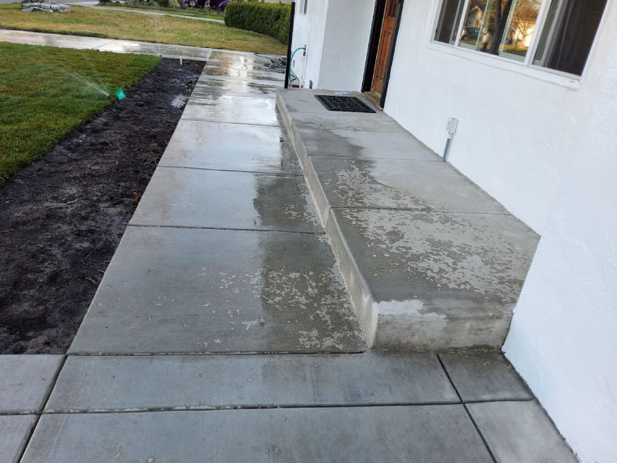 Concrete step and walkway